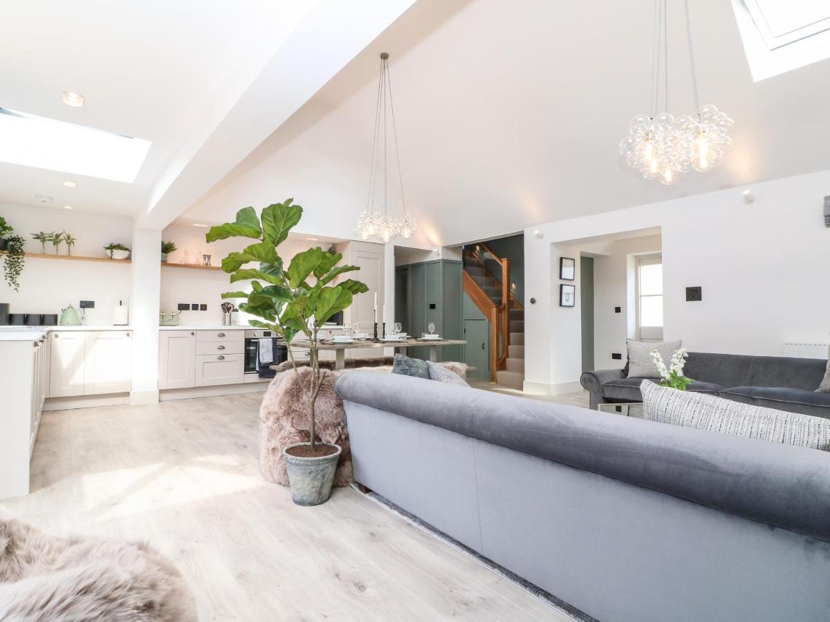 12 Manor Farm Close Кінґем Екстер'єр фото