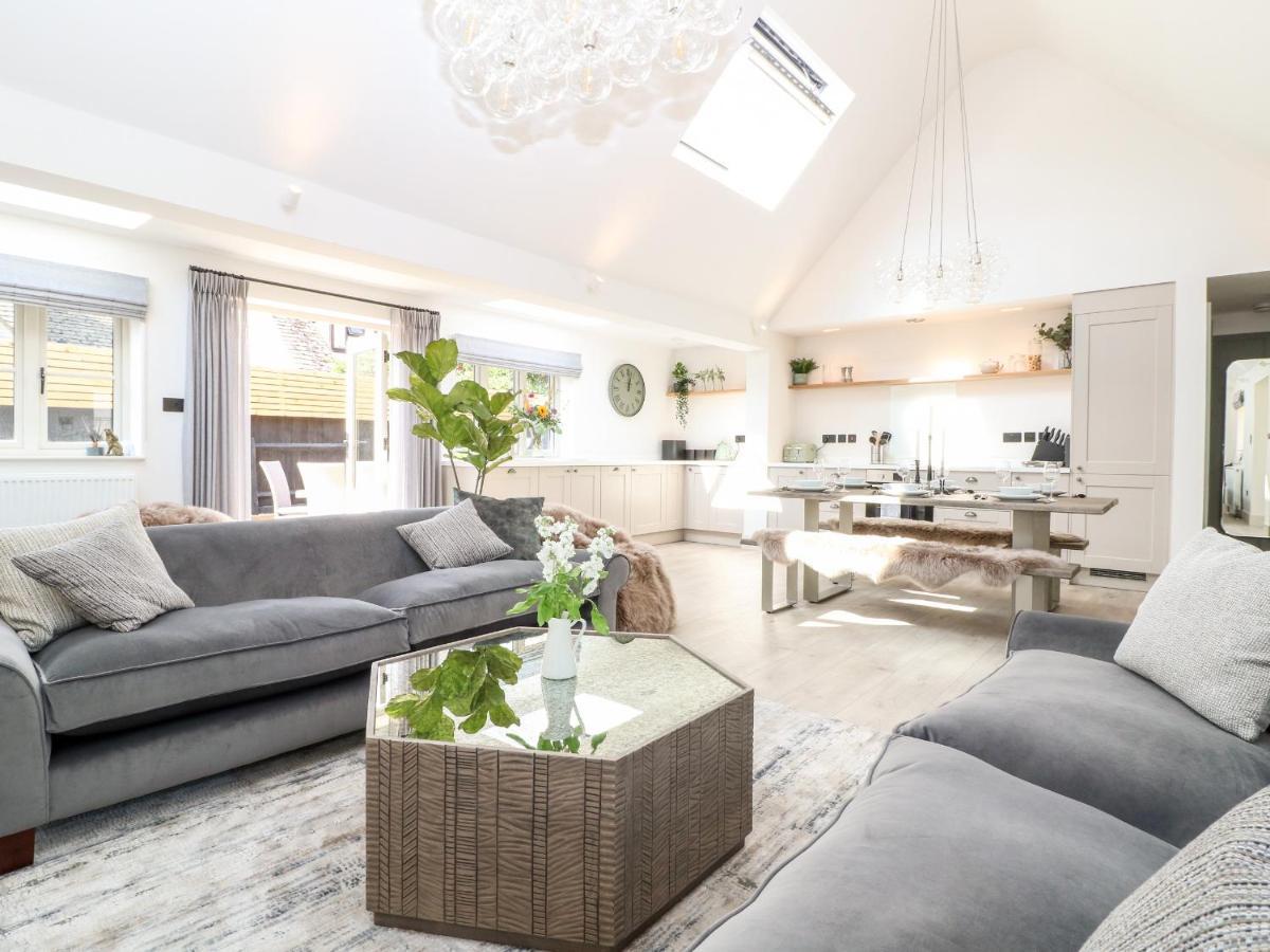 12 Manor Farm Close Кінґем Екстер'єр фото